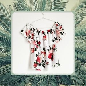 Wilfred Aritzia tropical off shoulder top